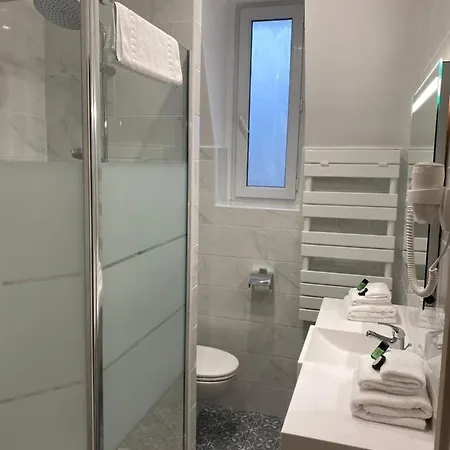 Отель Grand De L'esperance 3*