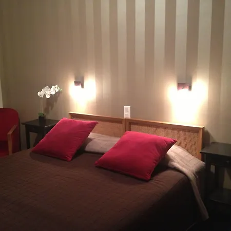 Отель Grand De L'esperance Лизьё