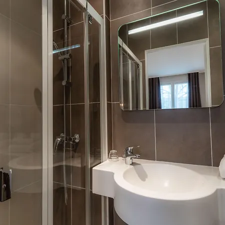 Отель Grand De L'esperance 3*