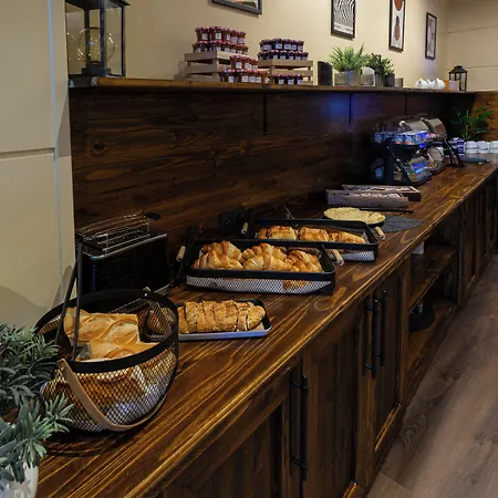 Grand De L'esperance Отель 3*