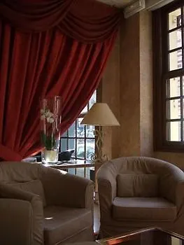 Grand De L'esperance 호텔 3*