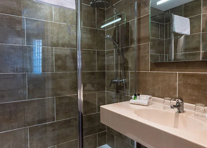 Grand De L'esperance Hotell Lisieux